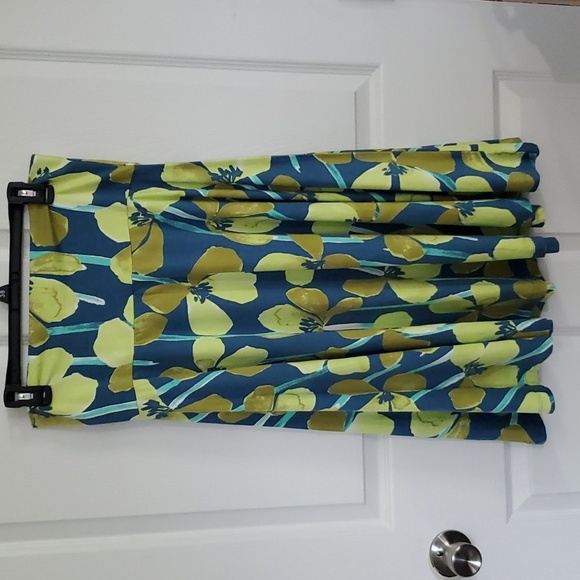 Mansted ** like new Beautiful floral skirt - Picture 6 of 7